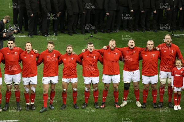 021217 - Wales v South Africa - Under Armour Series 2017 - Cory Hill, Hallam Amos, Dan Biggar, Leigh Halfpenny, Scott Williams, Scott Andrews, Rob Evans, Kristian Dacey and Alun Wyn Jones of Wales sing the anthem