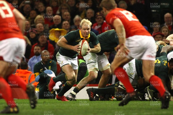021217 Wales v New South Africa - Under Armour 2017 Series -  Ross Cronje of South Africa breaks from an attacking scrum
