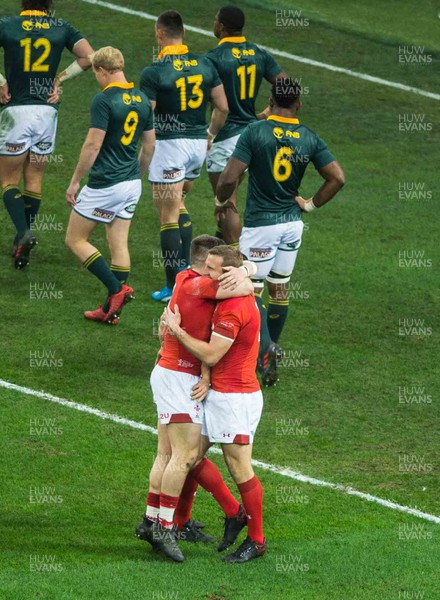 021217 Wales v South Africa - Hadleigh Parkes of Wales celebrates his try with team mate Steff Evans 