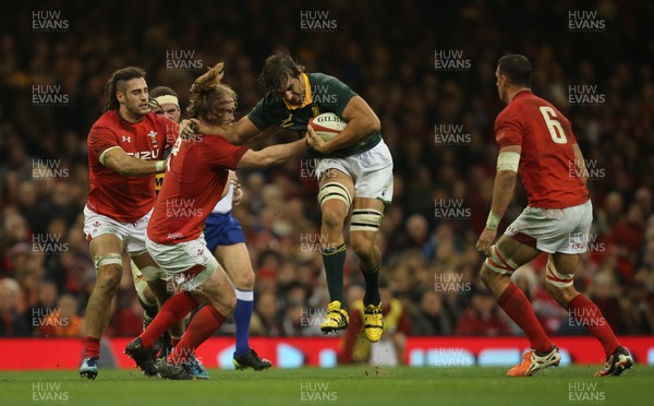 021217 - Wales v South Africa, 2017 Under Armour Autumn Series - Eben Etzebeth of South Africa takes on Kristian Dacey of Wales
