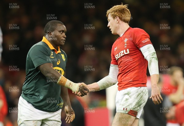 021217 - Wales v South Africa, 2017 Under Armour Autumn Series - Trevor Nyakane of South Africa and Rhys Patchell of Wales shake hands at the end of the match