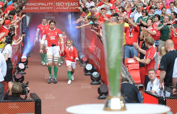 050610 - Wales v South Africa - Principality Building Society Summer Test - Ryan Jones of Wales leads his team out