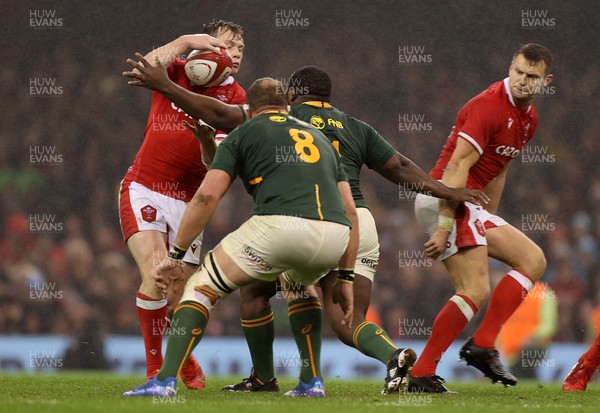 061121 - Wales v South Africa - Autumn Nations Series - Ox Nche of South Africa gets a yellow card for this tackle on Nick Tompkins of Wales