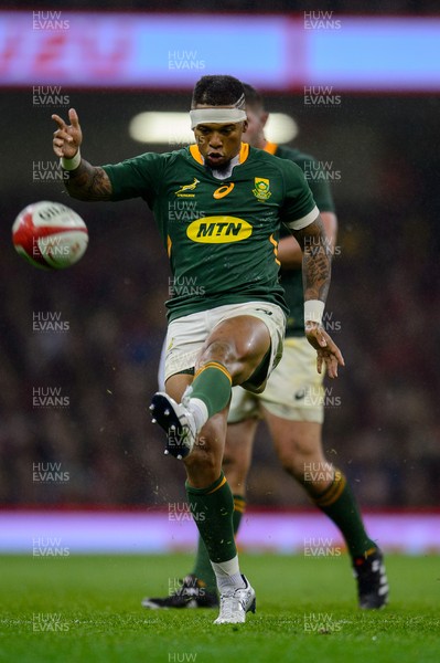061121 - Wales v South Africa - Autumn Nations Series - Elton Jantjies of South Africa 