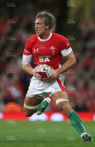 08.11.08 Wales v South Africa... Wales' Andy Powell.. 