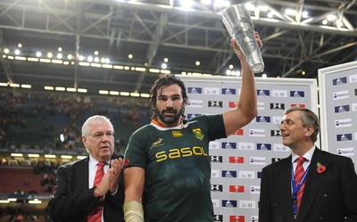 13.11.10 - Wales v South Africa - Invesco Perpetual Series 2010 - Victor Matfield of South Africa lifts the Prince William Cup. 