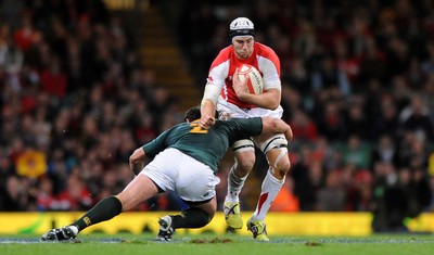 13.11.10 - Wales v South Africa - Invesco Perpetual Series 2010 - Ryan Jones of Wales. 