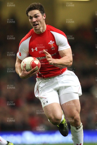 13.11.10 .. Wales v South Africa. -  Wales' George North  