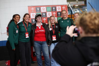 180926 - Wales Women v South Africa Women - Vodafone Wales WXV Series - Fans