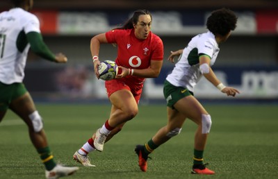 180926 - Wales Women v South Africa Women - Vodafone Wales WXV Series - Courtney Keight of Wales 
