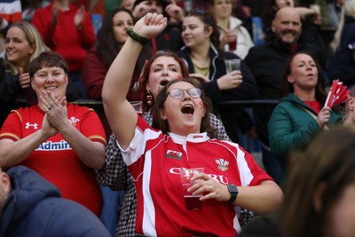 180926 - Wales Women v South Africa Women - Vodafone Wales WXV Series - Fans