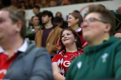 180926 - Wales Women v South Africa Women - Vodafone Wales WXV Series - Fans