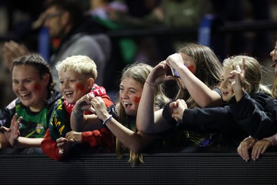180926 - Wales Women v South Africa Women - Vodafone Wales WXV Series - Fans
