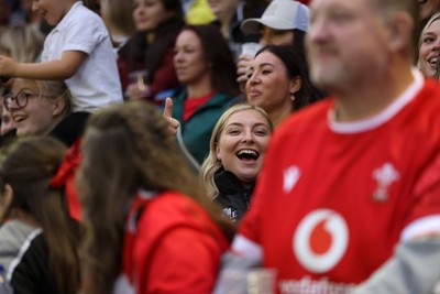 180926 - Wales Women v South Africa Women - Vodafone Wales WXV Series - Fans