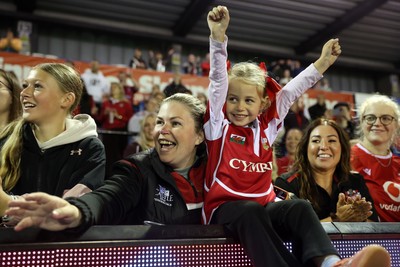 180926 - Wales Women v South Africa Women - Vodafone Wales WXV Series - Fans