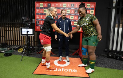180926 Wales v South Africa, Vodafone Wales WXV Series - Wales captain Alex Callender with South Africa captain Babalwa Latsha and referee Ella Goldsmith at the coin toss