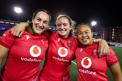 180926 Wales v South Africa, Vodafone Wales WXV Series - Courtney Keight of Wales, Freya Bell of Wales and Jenna De Vera of Wales at the end of the match