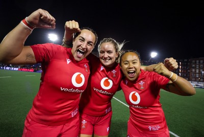 180926 Wales v South Africa, Vodafone Wales WXV Series - Courtney Keight of Wales, Freya Bell of Wales and Jenna De Vera of Wales at the end of the match