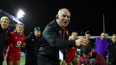 180926 Wales v South Africa, Vodafone Wales WXV Series - Sean Lynn, Wales head coach at the end of the match with 