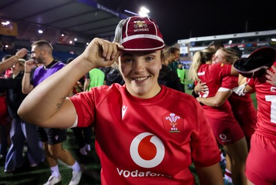 180926 Wales v South Africa, Vodafone Wales WXV Series - Shanelle Williams of Wales at the end of the match
