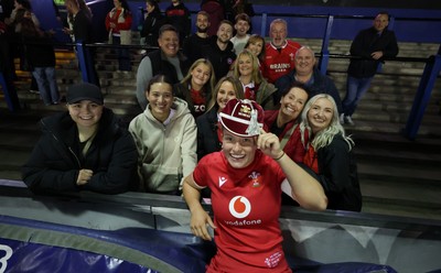 180926 Wales v South Africa, Vodafone Wales WXV Series - Amy Williams of Wales at the end of the match