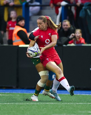 190926 Wales v South Africa, Vodafone Wales WXV Series - Lisa Neumann of Wales is held