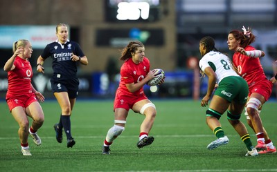 190926 Wales v South Africa, Vodafone Wales WXV Series - Kate Williams of Wales takes on Logan Welman of South Africa