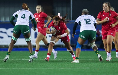 190926 Wales v South Africa, Vodafone Wales WXV Series - Georgia Evans of Wales takes on Vainah Ubisi of South Africa and Aphiwe Ngwevu of South Africa