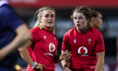 190926 Wales v South Africa, Vodafone Wales WXV Series - Wales co-captains Alex Callender and Kate Williams wait during a referee and TMO decision 