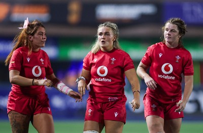 190926 Wales v South Africa, Vodafone Wales WXV Series - Wales co-captains Alex Callender and Kate Williams wait during a referee and TMO decision 
