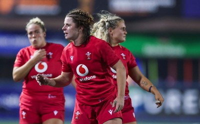 190926 Wales v South Africa, Vodafone Wales WXV Series - Wales co-captains Alex Callender and Kate Williams wait during a referee and TMO decision 