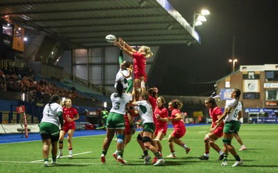 190926 Wales v South Africa, Vodafone Wales WXV Series - Alex Callender of Wales looks to win line out 