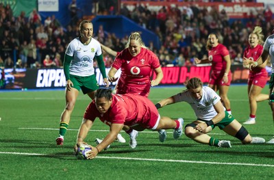 190926 Wales v South Africa, Vodafone Wales WXV Series - Sisilia Tuipulotu of Wales dives in for her second try