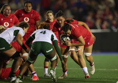 190926 Wales v South Africa, Vodafone Wales WXV Series - Branwen Metcalfe of Wales, with Jorja Aiono of Wales in support takes on Vainah Ubisi of South Africa