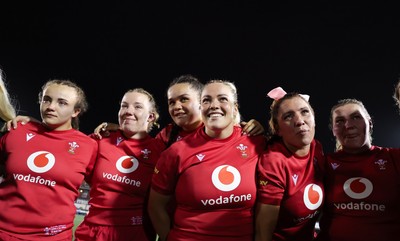 190926 Wales v South Africa, Vodafone Wales WXV Series - Shanelle Williams of Wales, Elan Jones of Wales, Jorja Aiono of Wales, Kelsey Jones of Wales, Georgia Evans of Wales and Gwenllian Pyrs of Wales at the end of the match