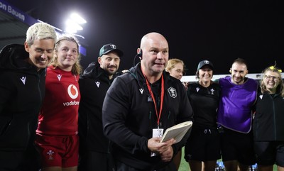 190926 Wales v South Africa, Vodafone Wales WXV Series - Sean Lynn, Wales head coach speaks to the players at the end of the match