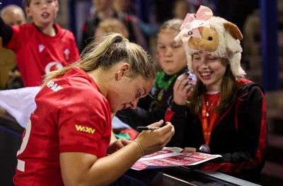 190926 Wales v South Africa, Vodafone Wales WXV Series - Freya Bell of Wales with fans at the end of the match
