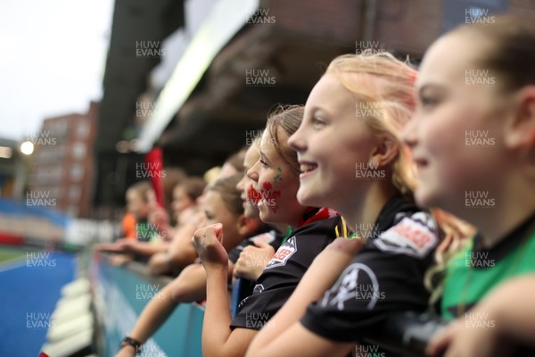 180926 - Wales Women v South Africa Women - Vodafone Wales WXV Series - Fans