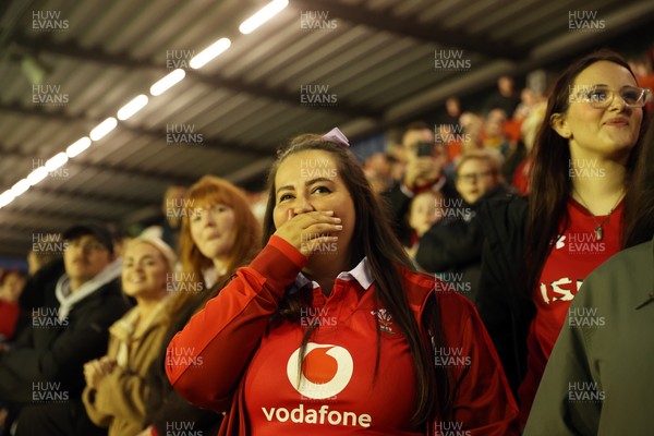 180926 - Wales Women v South Africa Women - Vodafone Wales WXV Series - Fans