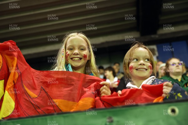 180926 - Wales Women v South Africa Women - Vodafone Wales WXV Series - Fans
