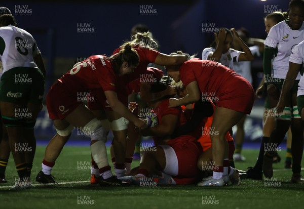 180926 - Wales Women v South Africa Women - Vodafone Wales WXV Series - Sisilia Tuipulotu of Wales scores a try