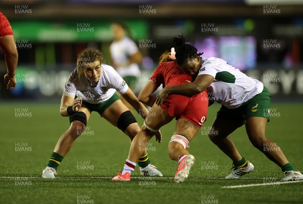 180926 - Wales Women v South Africa Women - Vodafone Wales WXV Series - Catha Jacobs of South Africa 
