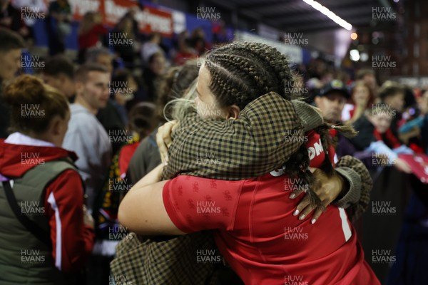 180926 - Wales Women v South Africa Women - Vodafone Wales WXV Series - Maisie Davies of Wales with fans