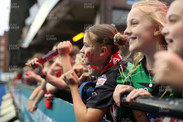 180926 - Wales Women v South Africa Women - Vodafone Wales WXV Series - Fans