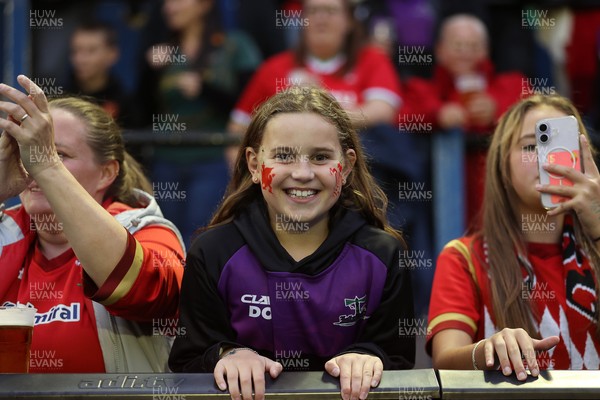 180926 - Wales Women v South Africa Women - Vodafone Wales WXV Series - Fans