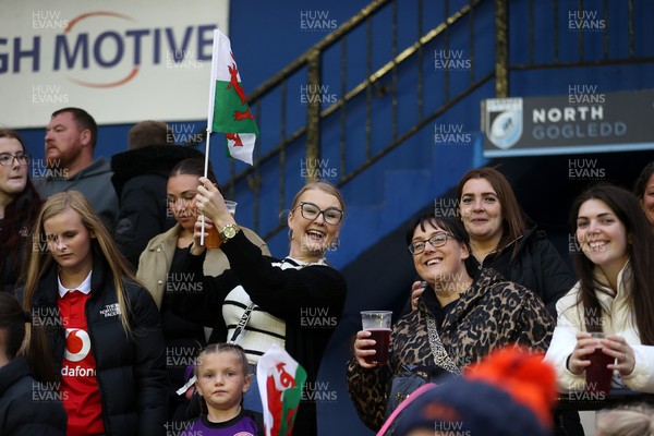 180926 - Wales Women v South Africa Women - Vodafone Wales WXV Series - Fans