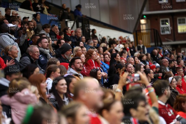 180926 - Wales Women v South Africa Women - Vodafone Wales WXV Series - Fans