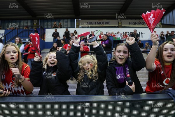 180926 - Wales Women v South Africa Women - Vodafone Wales WXV Series - Fans