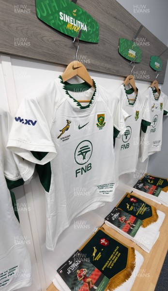 180926 Wales v South Africa, Vodafone Wales WXV Series - A general view of the South Africa changing room ahead of the match