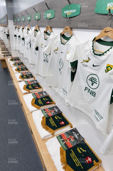 180926 Wales v South Africa, Vodafone Wales WXV Series - A general view of the South Africa changing room ahead of the match